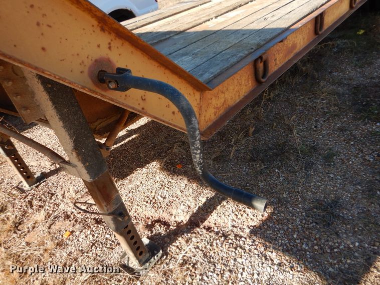image for item DH5052 1991 Etnyre drop deck equipment trailer