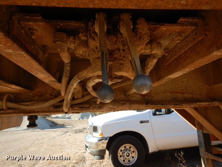 image for item DH5052 1991 Etnyre drop deck equipment trailer