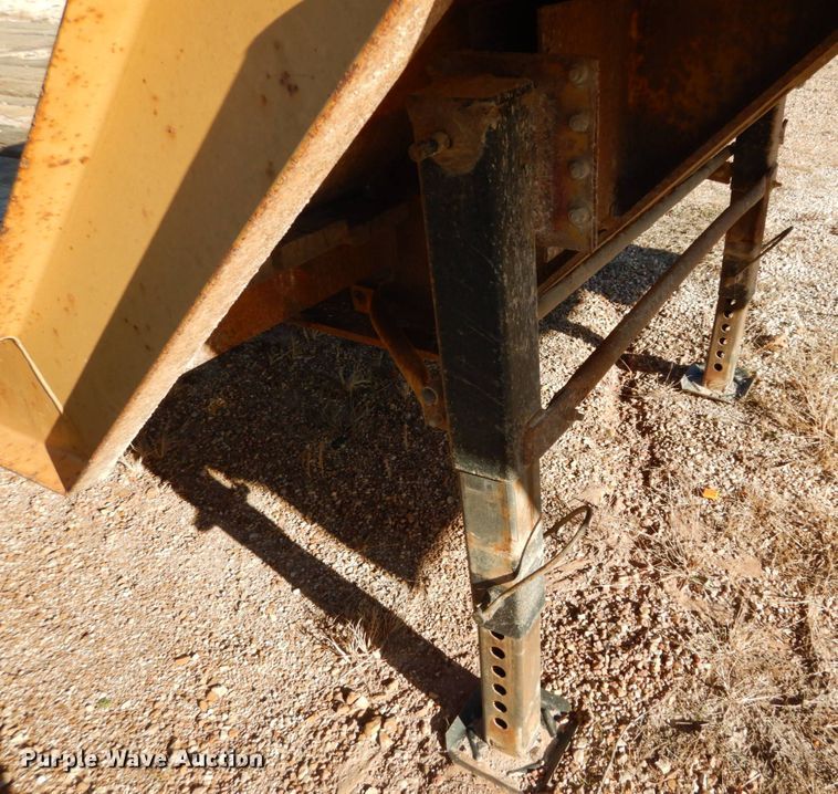 image for item DH5052 1991 Etnyre drop deck equipment trailer