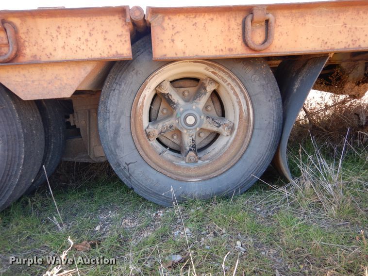 image for item DH5052 1991 Etnyre drop deck equipment trailer