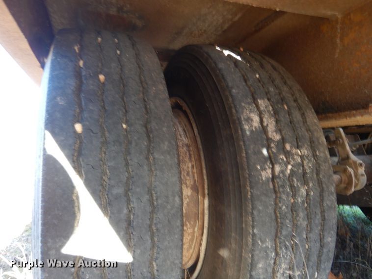 image for item DH5052 1991 Etnyre drop deck equipment trailer