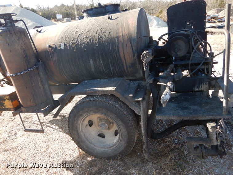 image for item DH5053 1974 Entyre MU6TR oil distributor