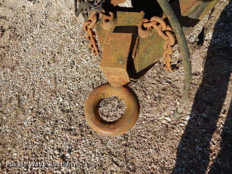 image for item DH5053 1974 Entyre MU6TR oil distributor