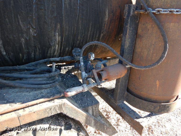 image for item DH5053 1974 Entyre MU6TR oil distributor