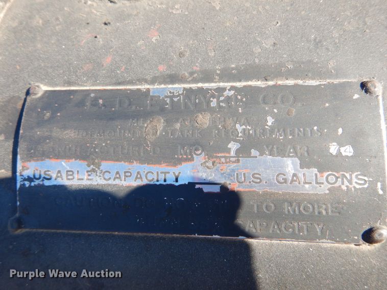 image for item DH5053 1974 Entyre MU6TR oil distributor