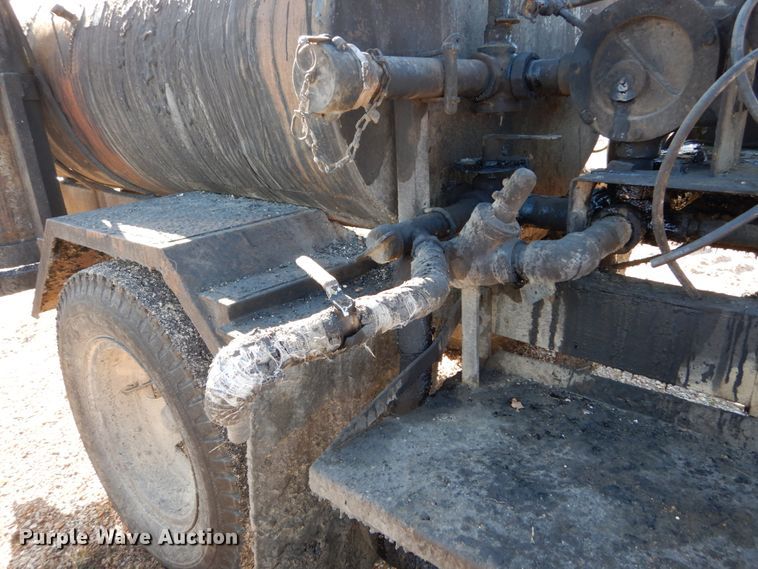 image for item DH5053 1974 Entyre MU6TR oil distributor