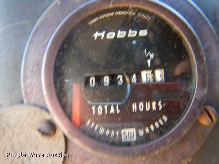 image for item DH5053 1974 Entyre MU6TR oil distributor