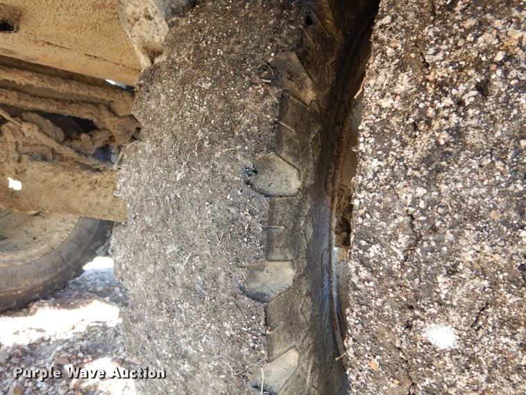 image for item DH5053 1974 Entyre MU6TR oil distributor