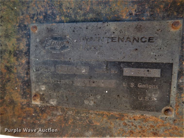 image for item DH5053 1974 Entyre MU6TR oil distributor