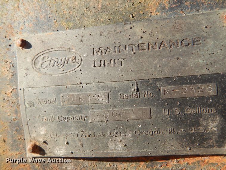 image for item DH5053 1974 Entyre MU6TR oil distributor