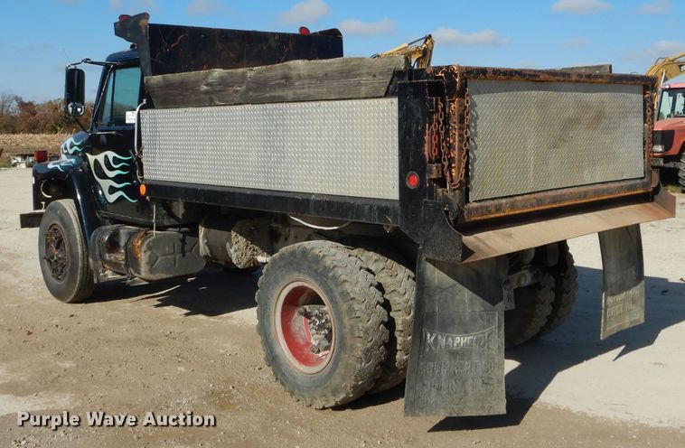 image for item DH6791 1982 International 1954 dump truck