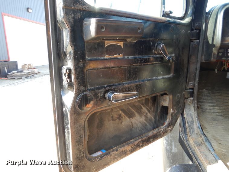 image for item DH6791 1982 International 1954 dump truck