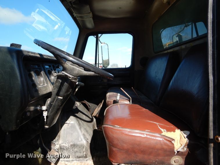 image for item DH6791 1982 International 1954 dump truck