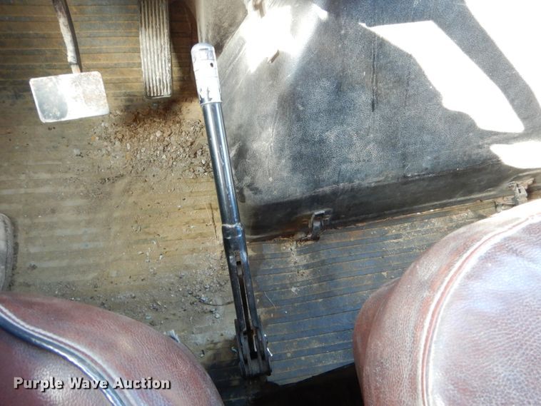 image for item DH6791 1982 International 1954 dump truck