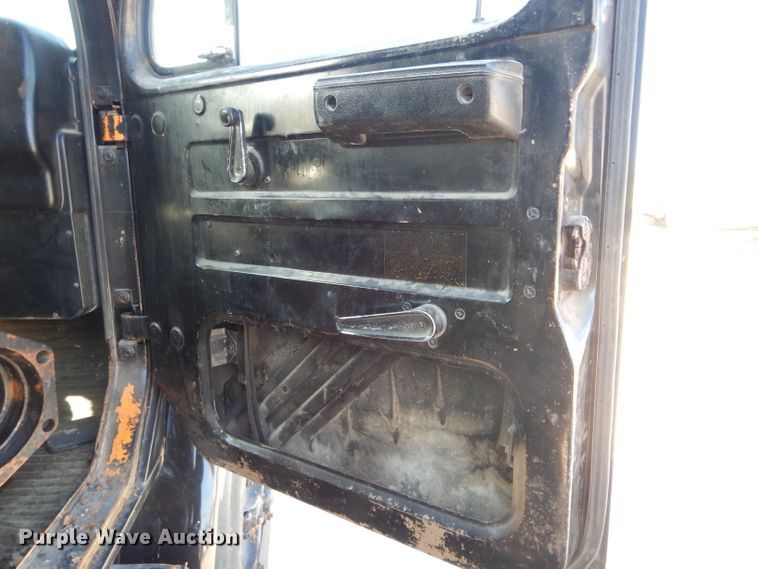 image for item DH6791 1982 International 1954 dump truck