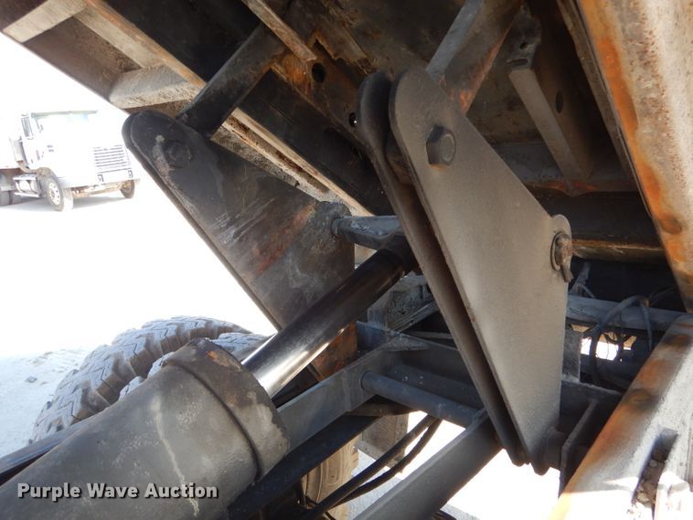 image for item DH6791 1982 International 1954 dump truck