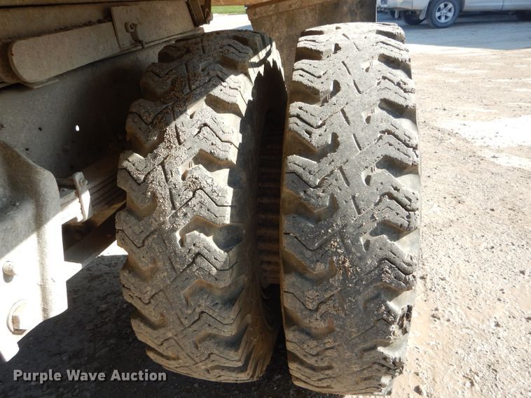 image for item DH6791 1982 International 1954 dump truck