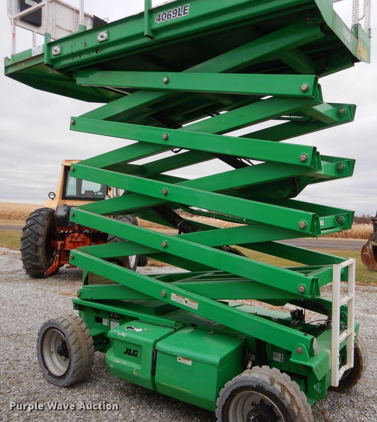 image for item DH6901 JLG 4069LE scissor lift