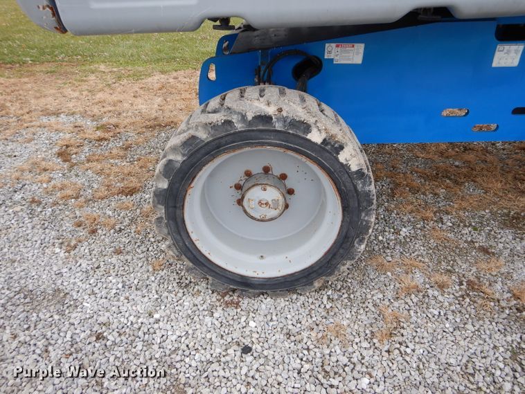 image for item DH6903 2007 Genie S65 boom lift