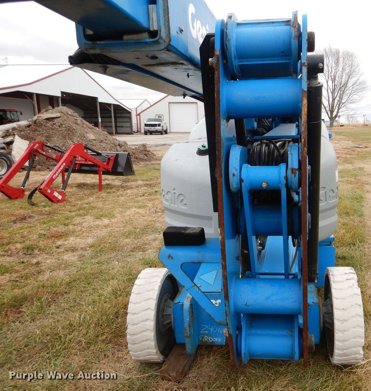 image for item DH6904 2008 Genie Z40/23NRJ boom lift