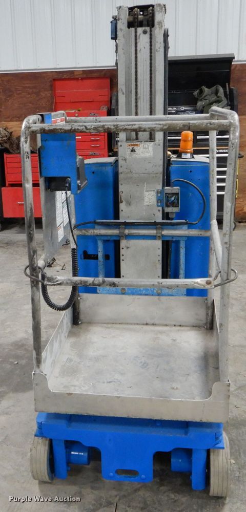 image for item DH6914 Genie GR-20 vertical lift