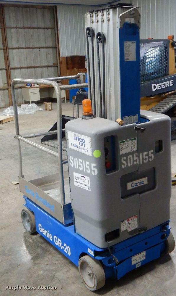 image for item DH6914 Genie GR-20 vertical lift