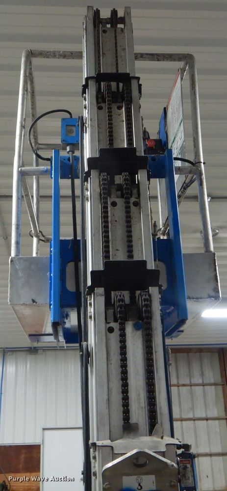 image for item DH6914 Genie GR-20 vertical lift