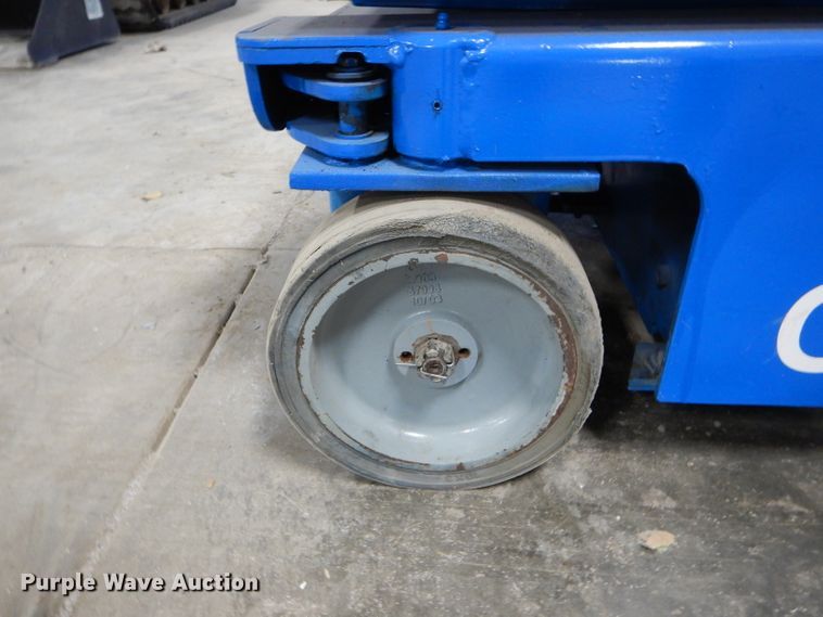 image for item DH6914 Genie GR-20 vertical lift