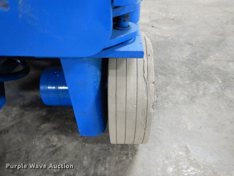 image for item DH6914 Genie GR-20 vertical lift