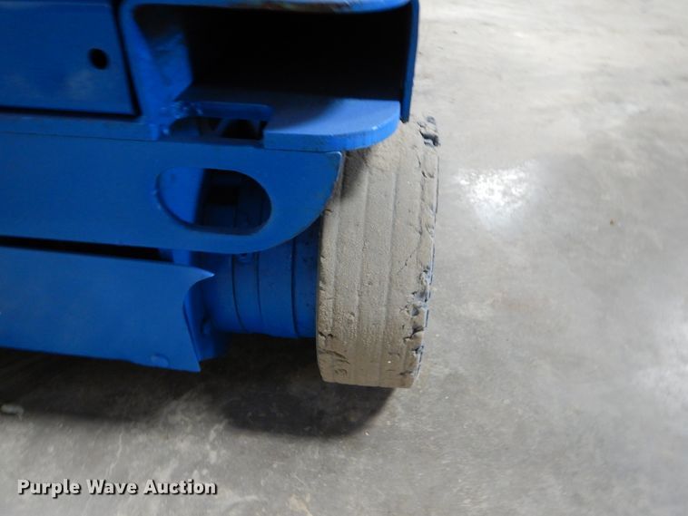 image for item DH6914 Genie GR-20 vertical lift