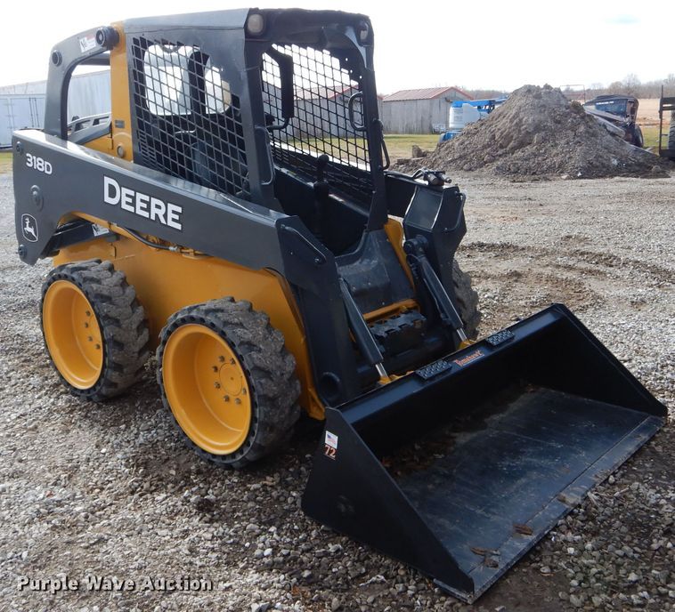 image for item DH6915 2013 John Deere 318D skid steer