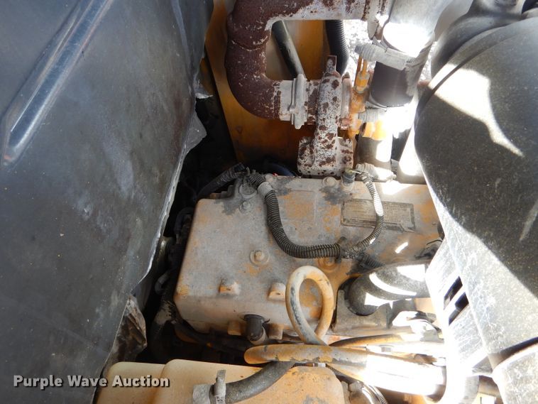 image for item DH6915 2013 John Deere 318D skid steer