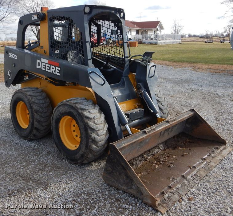 image for item DH6916 2010 John Deere 332D skid steer