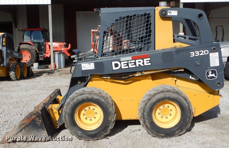 image for item DH6916 2010 John Deere 332D skid steer