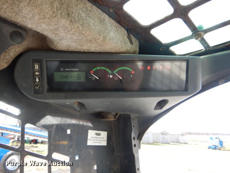 image for item DH6916 2010 John Deere 332D skid steer