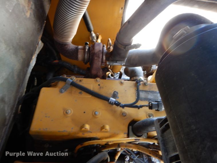 image for item DH6916 2010 John Deere 332D skid steer