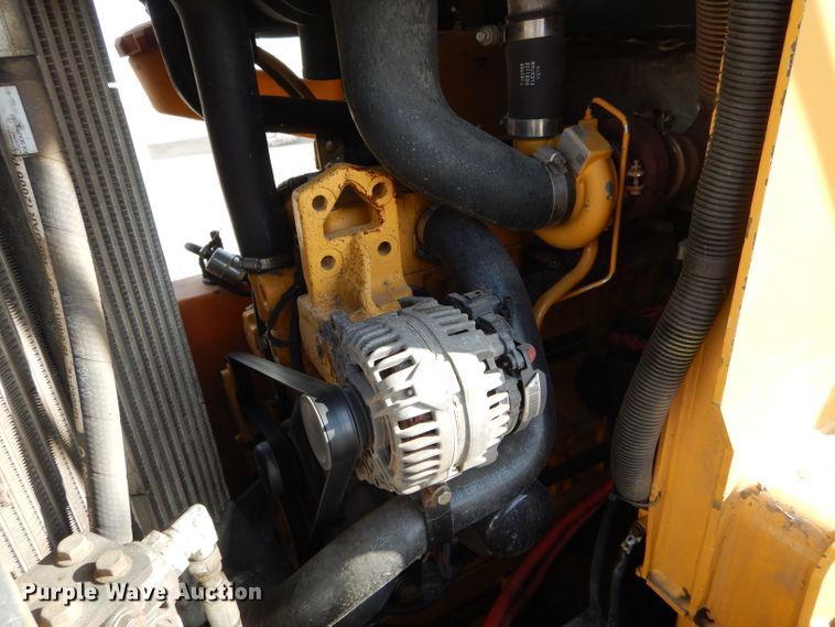 image for item DH6916 2010 John Deere 332D skid steer