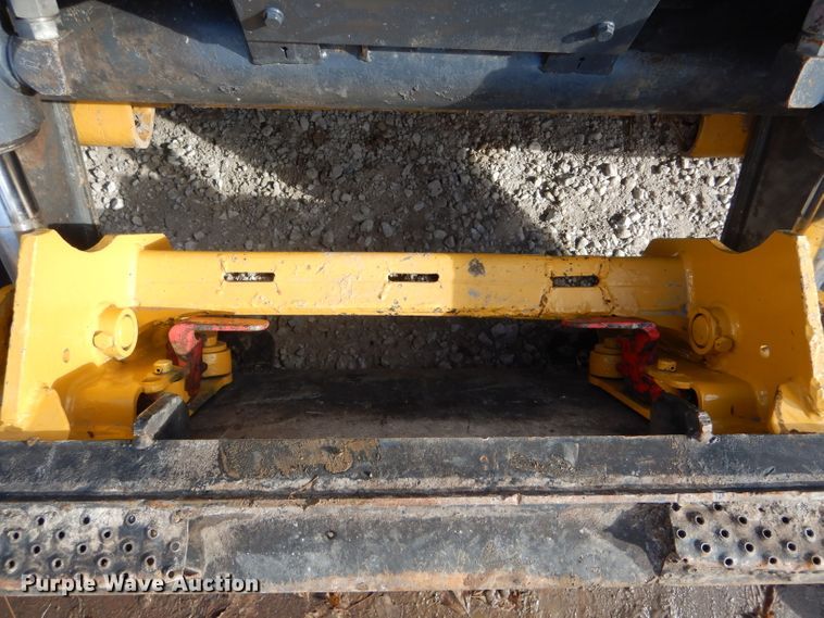 image for item DH6916 2010 John Deere 332D skid steer