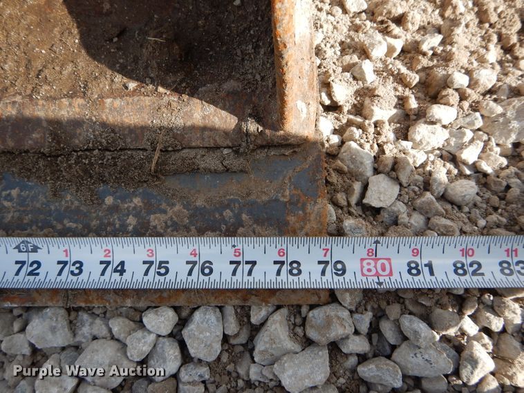 image for item DH6916 2010 John Deere 332D skid steer