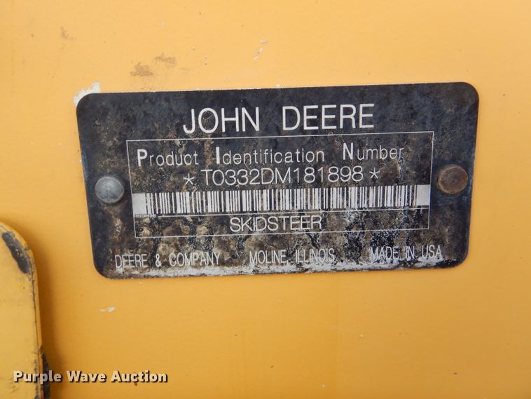 image for item DH6916 2010 John Deere 332D skid steer