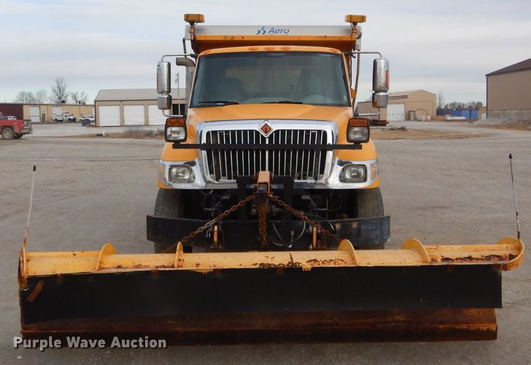 image for item DH6917 2006 International 7400 dump truck