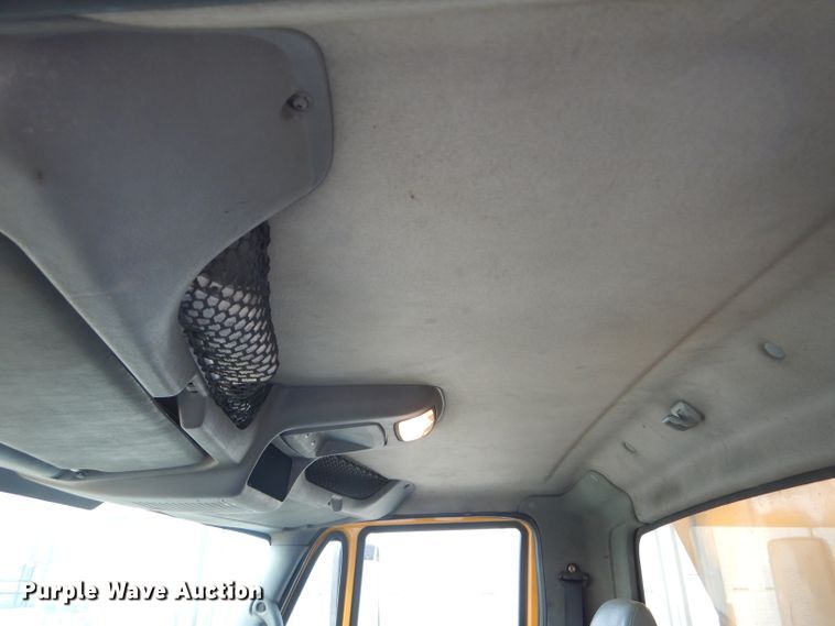 image for item DH6917 2006 International 7400 dump truck