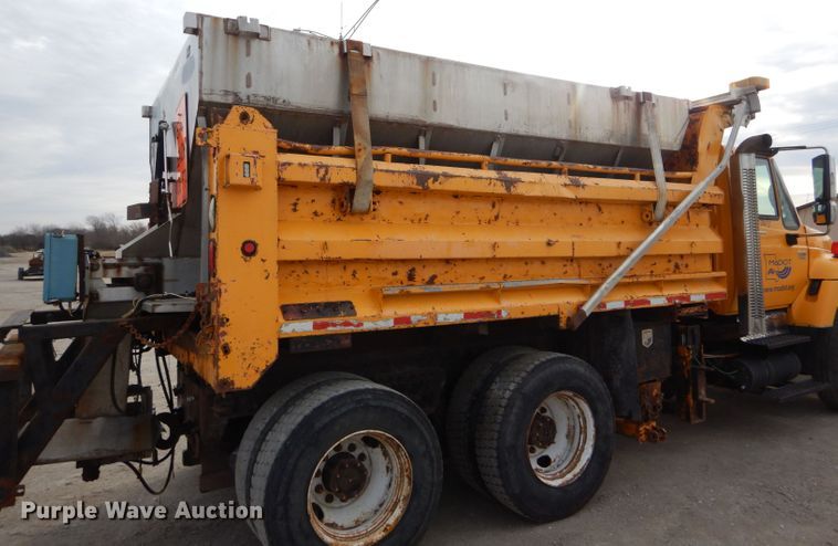 image for item DH6917 2006 International 7400 dump truck