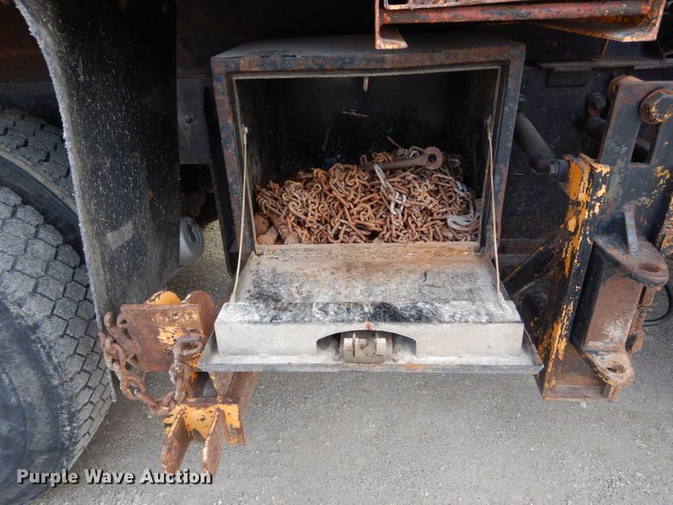 image for item DH6917 2006 International 7400 dump truck