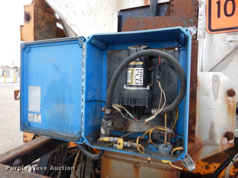 image for item DH6917 2006 International 7400 dump truck