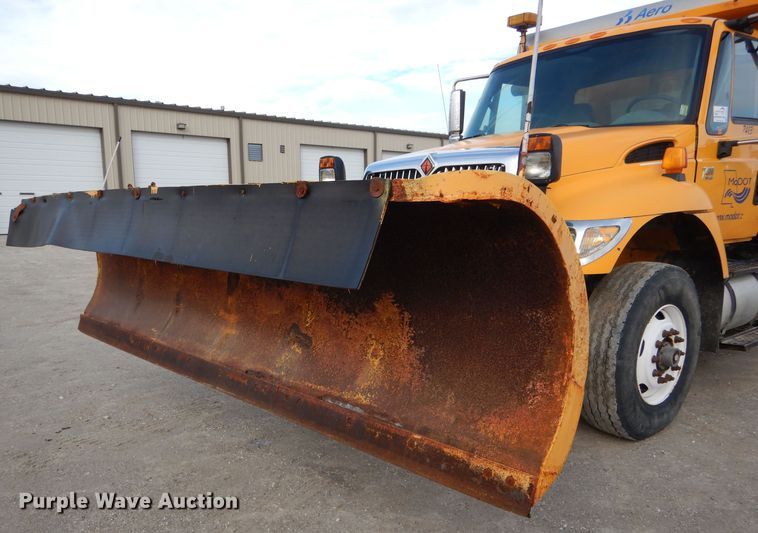 image for item DH6917 2006 International 7400 dump truck