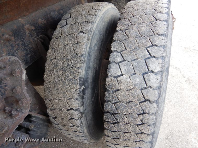 image for item DH6917 2006 International 7400 dump truck