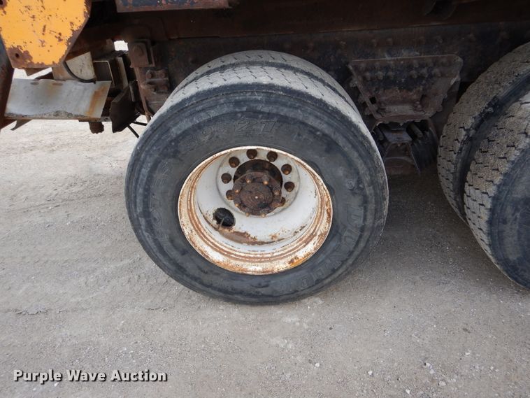 image for item DH6917 2006 International 7400 dump truck