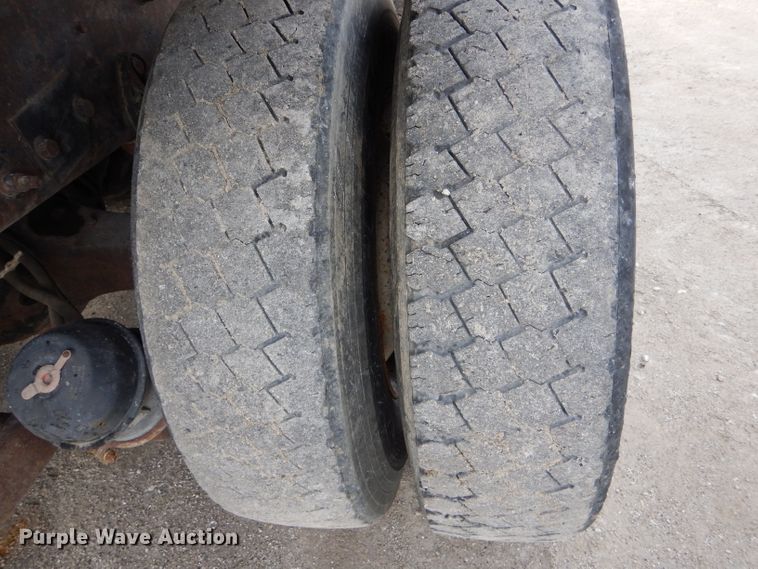 image for item DH6917 2006 International 7400 dump truck