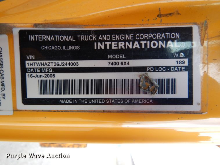 image for item DH6917 2006 International 7400 dump truck